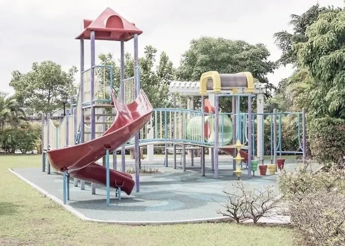 2br Cozy Unit Near International Airport Manila